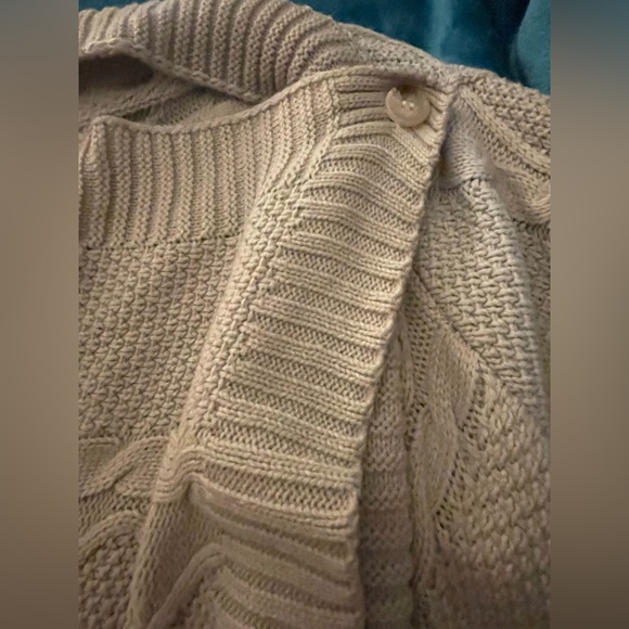 Never worn - Picture 2 of 3